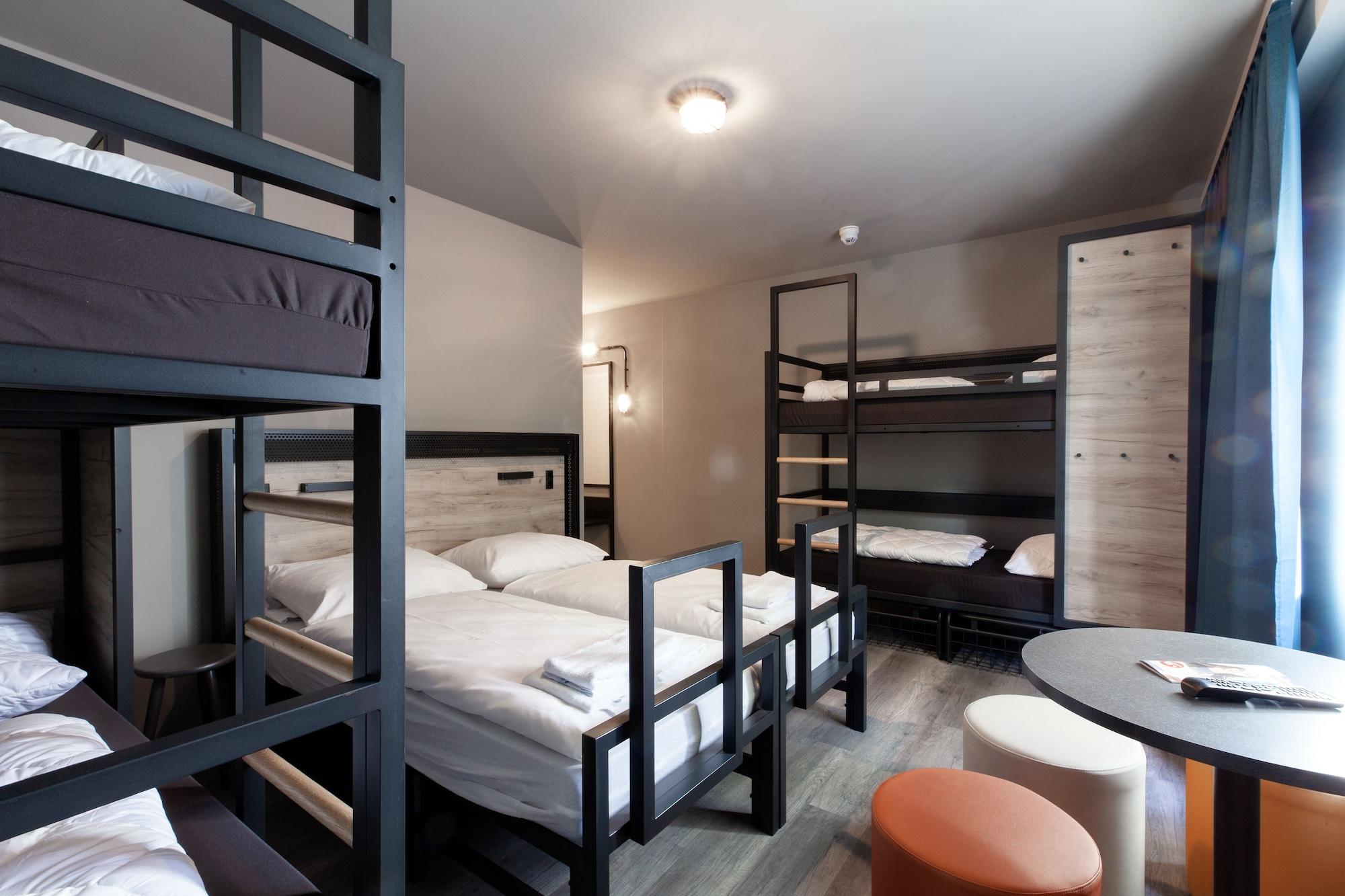 Hotel A&o Frankfurt Ostend 2*